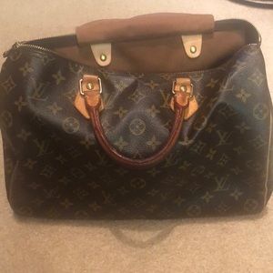 100% authentic Louis Vuitton Speedy bag!!